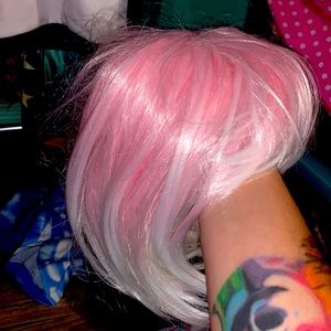 Short pink white ombré Bob wig